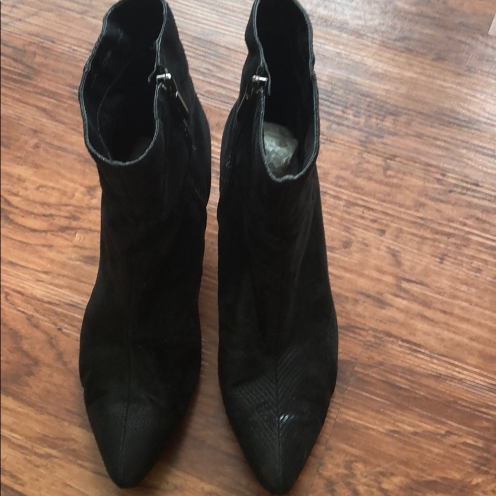 Black heel boots